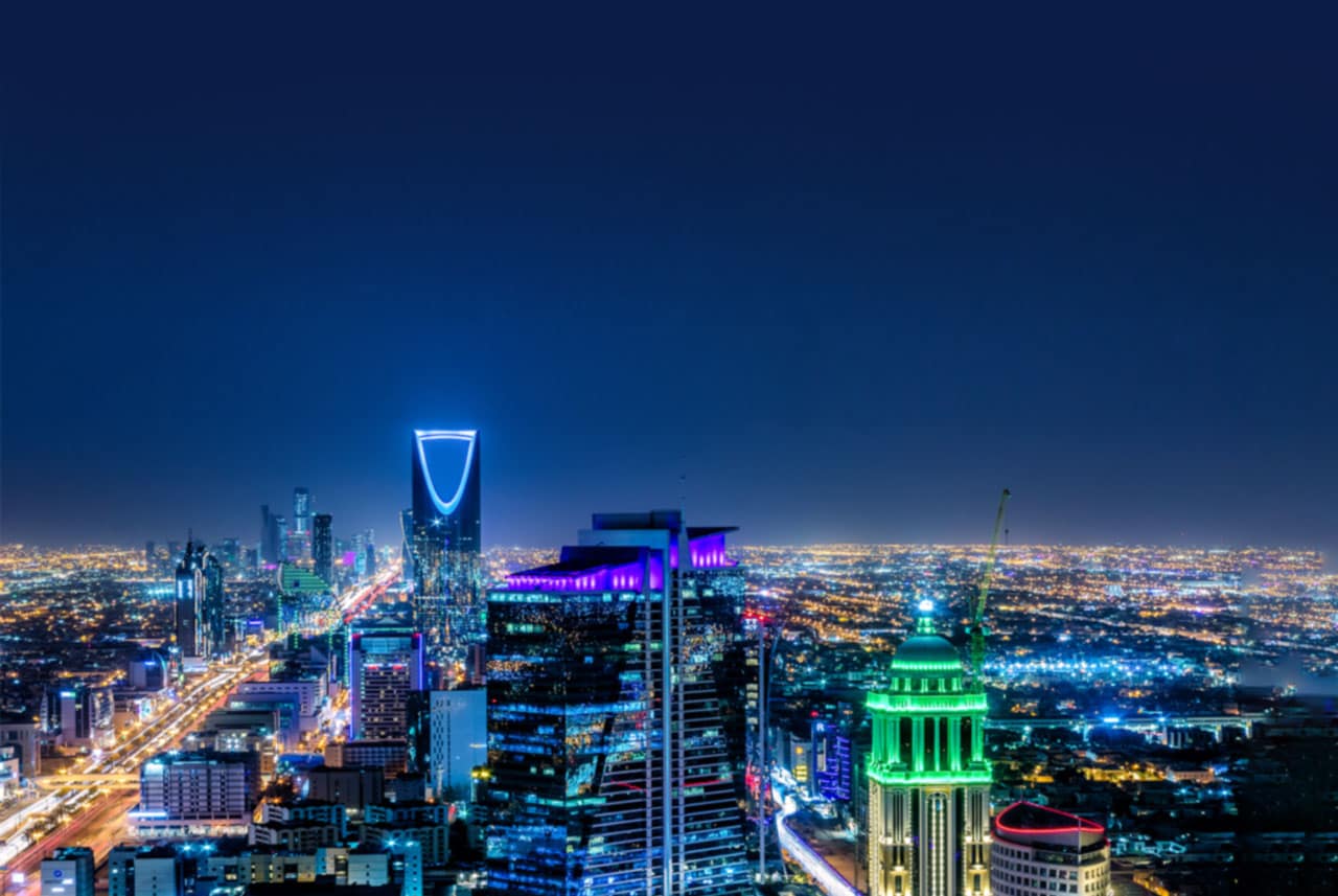 دبي الرياض الوطني الإمارات بنك وظيفة أخصائي