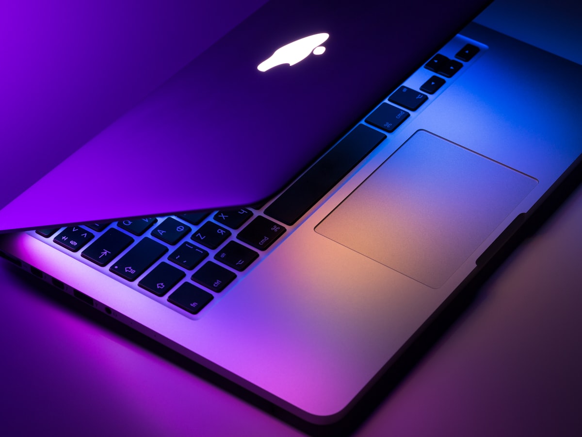 Mac, iPad & Vision Pro