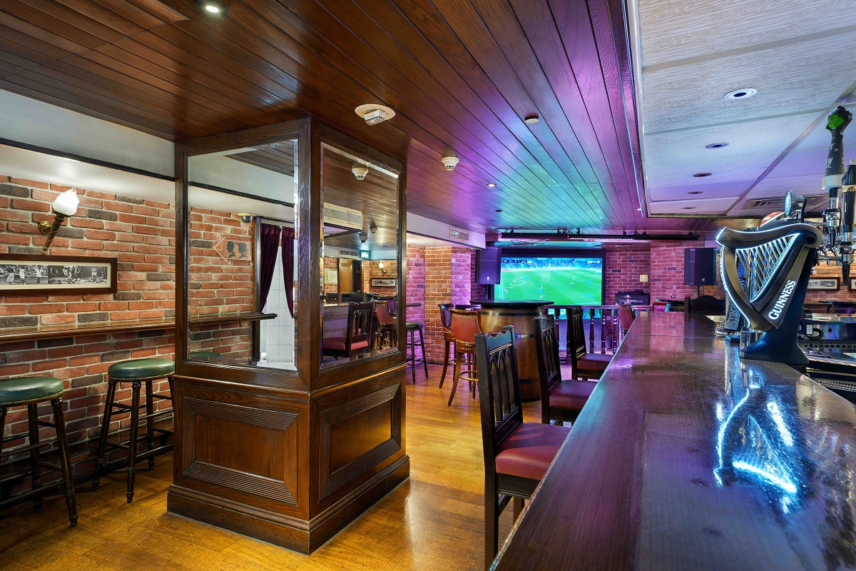 Tavern, Pub - Sheraton Abu Dhabi Corniche