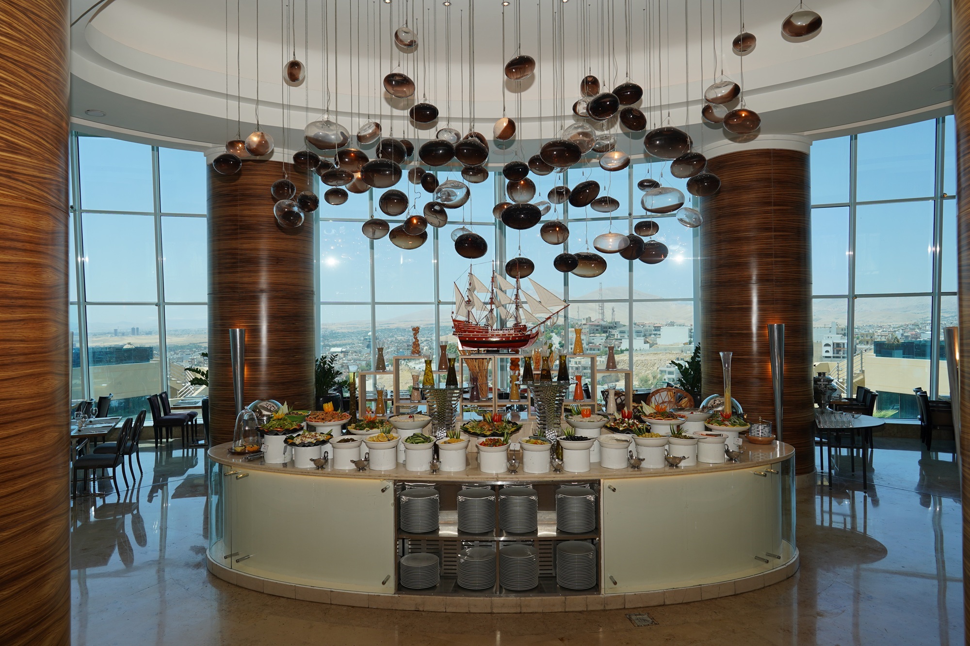 فنك أول داي داينينغ